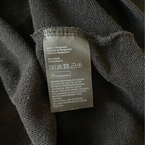 H&M Sweater - Picture 6 of 6